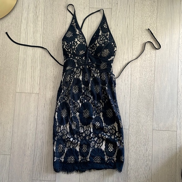 Lace Mini dress - Picture 1 of 10